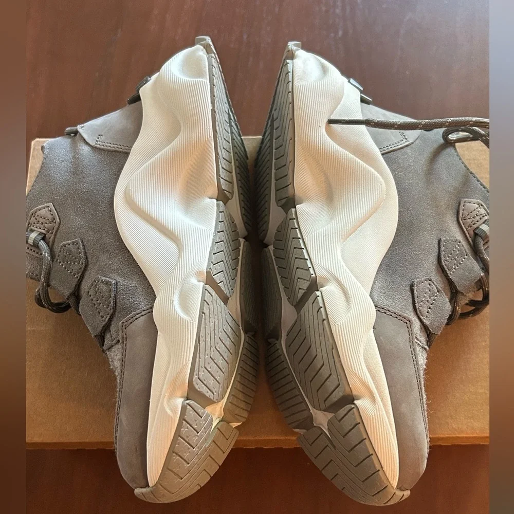 NWT Sorel Kinetic Women’s Boots - Picture 6 of 6